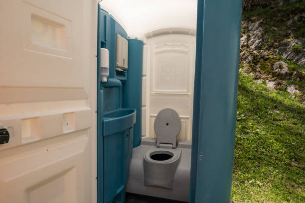 Best Portable toilet rental cost  in Columbia Heights, MN